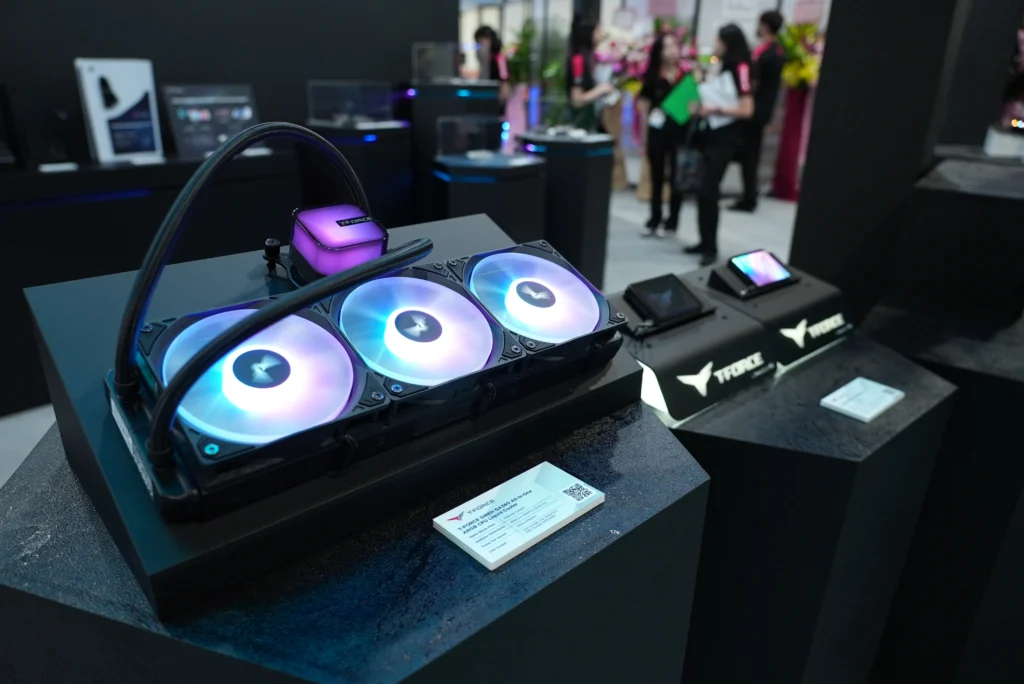 Teamgroup-carousell01